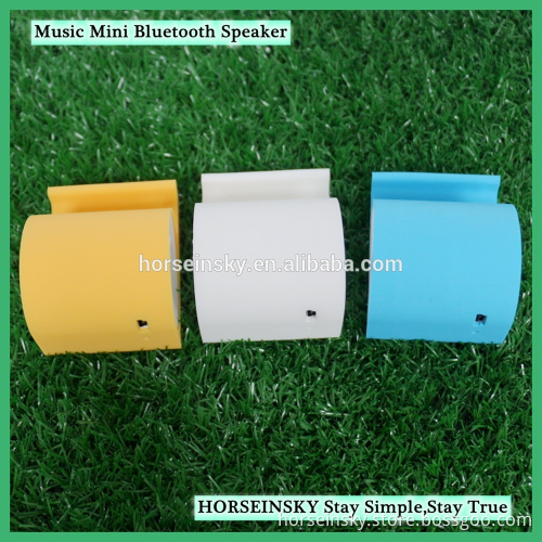 2017 Trending Products Wireless Bluetooth Speaker with Mobile Phone Stand